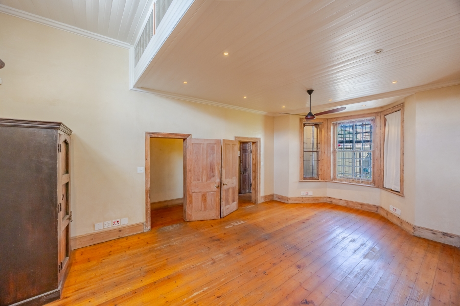 4 Bedroom Property for Sale in Woodstock Western Cape